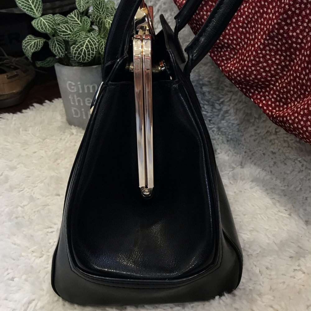 Cromia | Authentic Black Italian Leather Handbag - Picture 4 of 8